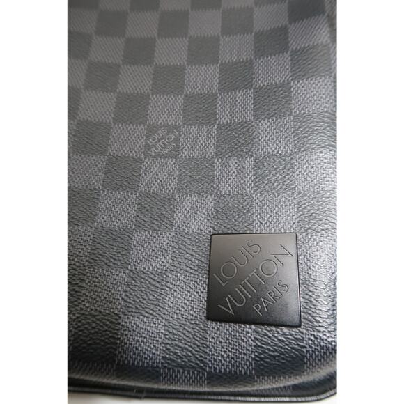 Louis Vuitton Damier Graphite Avenue Sling Body Bag Black - Picture 8 of 14